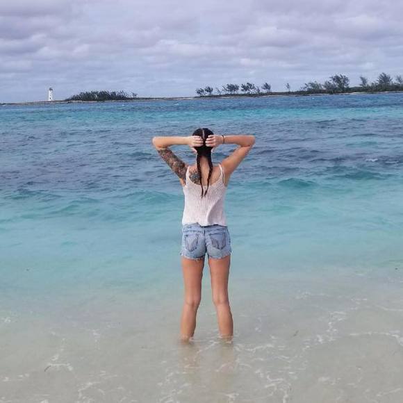 Meet your Posher, Michele - Picture 1 of 1